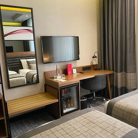 Ramada By Wyndham Center