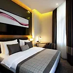 Hotel Ramada By Wyndham Center Budapest