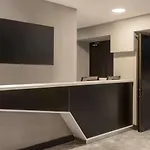 Ramada By Wyndham Center فندق 4*