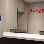 Ramada By Wyndham Center فندق بودابست