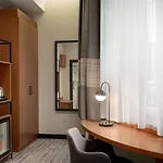Ramada By Wyndham Center فندق