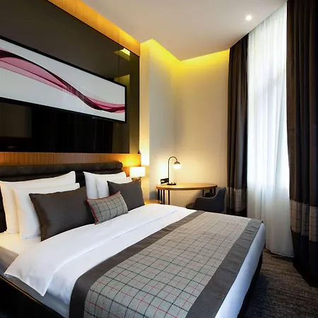 Hotel Ramada By Wyndham Center Budapest