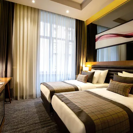 Hotel Ramada By Wyndham Center Budapest