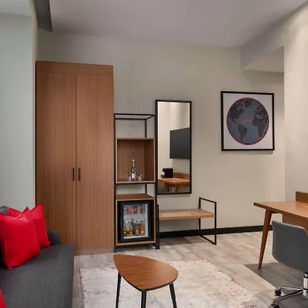 Ramada By Wyndham Center فندق بودابست