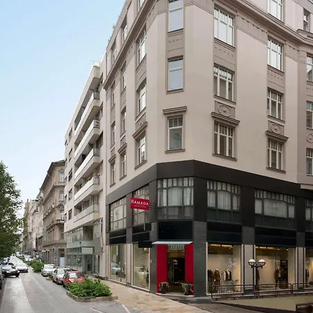 Ramada By Wyndham Center 4*