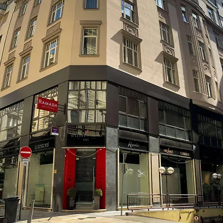 Отель Ramada By Wyndham Center Будапешт