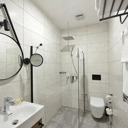 Ramada By Wyndham Center Hotel 4*