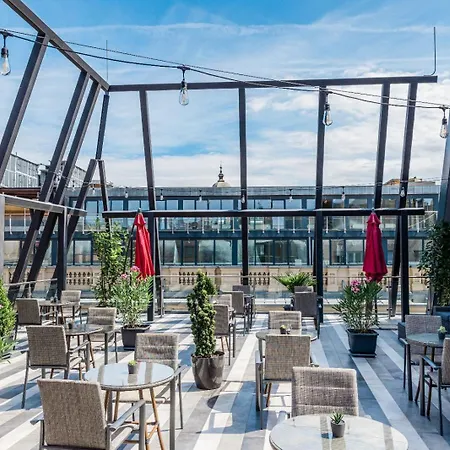 Ramada By Wyndham Center