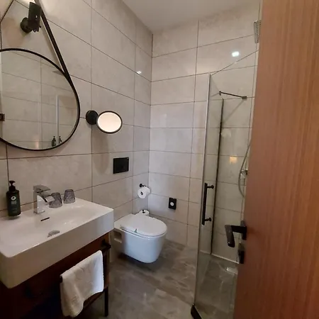 Hotel Ramada By Wyndham Center 4*