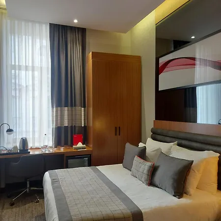 Hotel Ramada By Wyndham Center Budapest