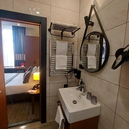 Ramada By Wyndham Center 4*