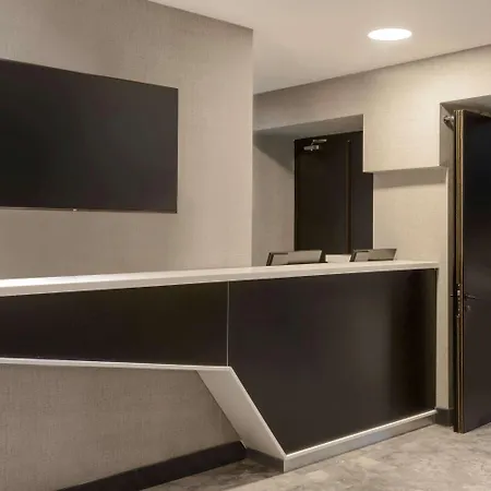 Ramada By Wyndham Center Отель 4*