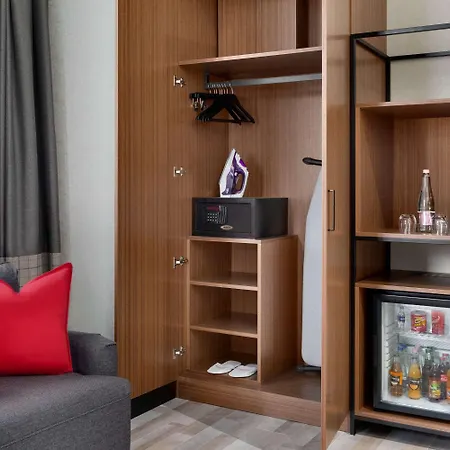 Ramada By Wyndham Center Budapest