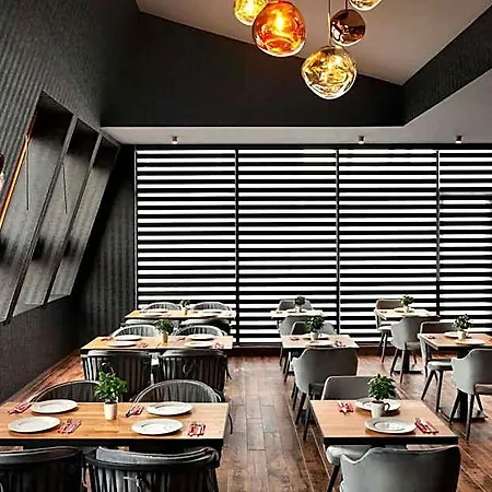 Hotel Ramada By Wyndham Center Budapest