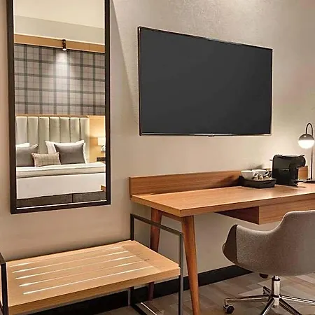 Ramada By Wyndham Center 4* Budapest