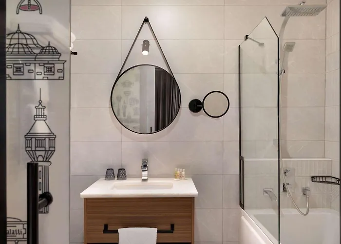 Ramada By Wyndham Center 4*