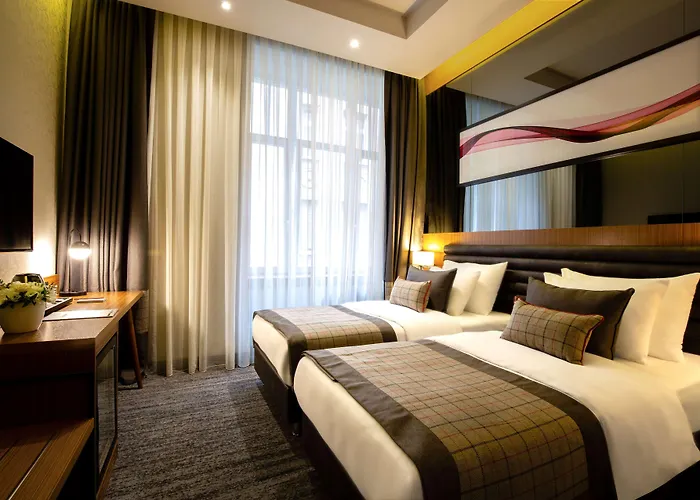 Hotel Ramada By Wyndham Center Budapest