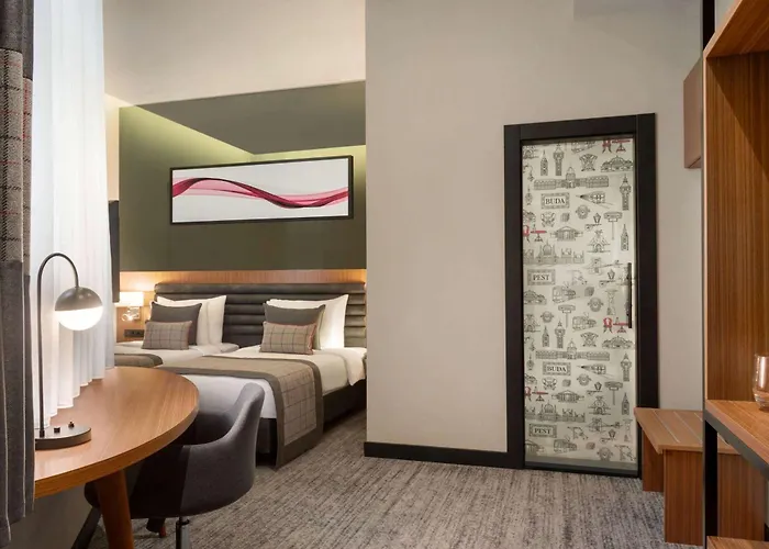 Ramada By Wyndham Center 4*