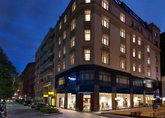 Hotel Ramada By Wyndham Center Budapest