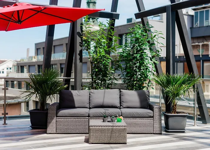 Ramada By Wyndham Center