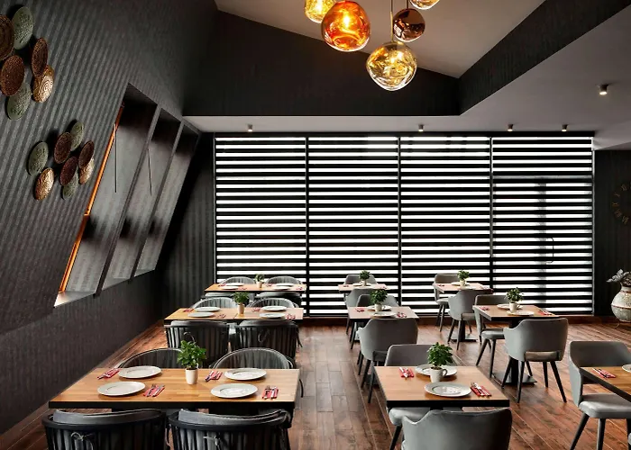 Ramada By Wyndham Center