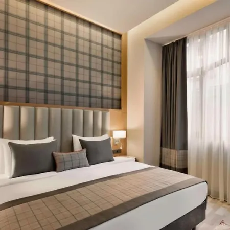 Ramada By Wyndham Center