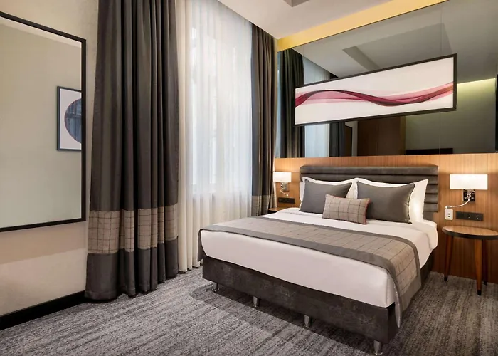 Ramada By Wyndham Center Szálloda